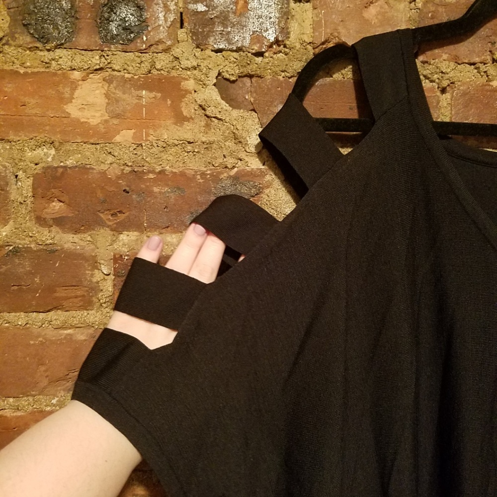 NWOT Lane Bryant black ladder-sleeve top - 22/24 - Picture 3 of 3